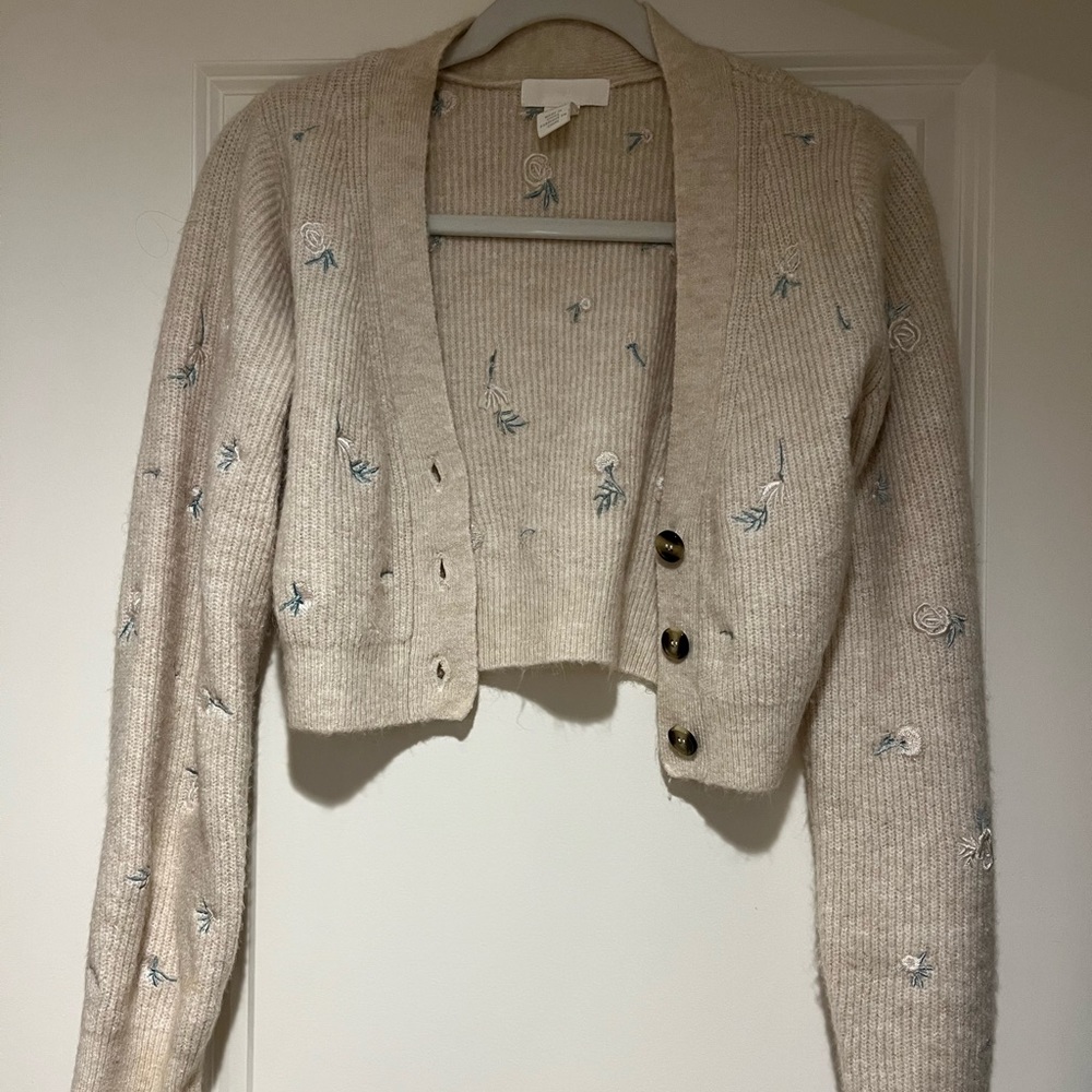 Floral detail knit sweater